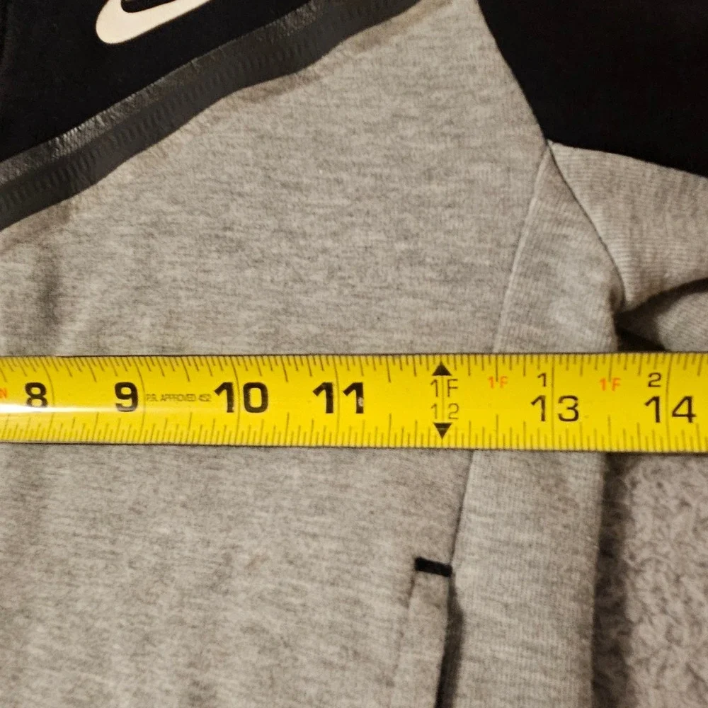 Nike sportswear tech